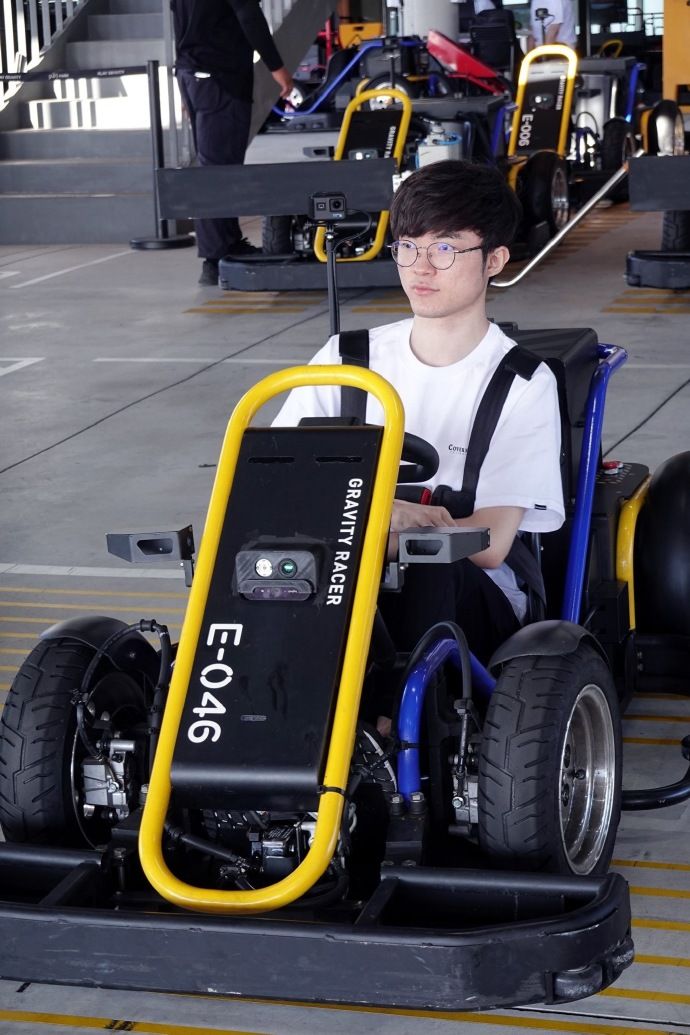 九游-SKT教练压力巨大！，德约科维奇遭遇七持续失利观众掌声雷动(德约科维奇半决赛)