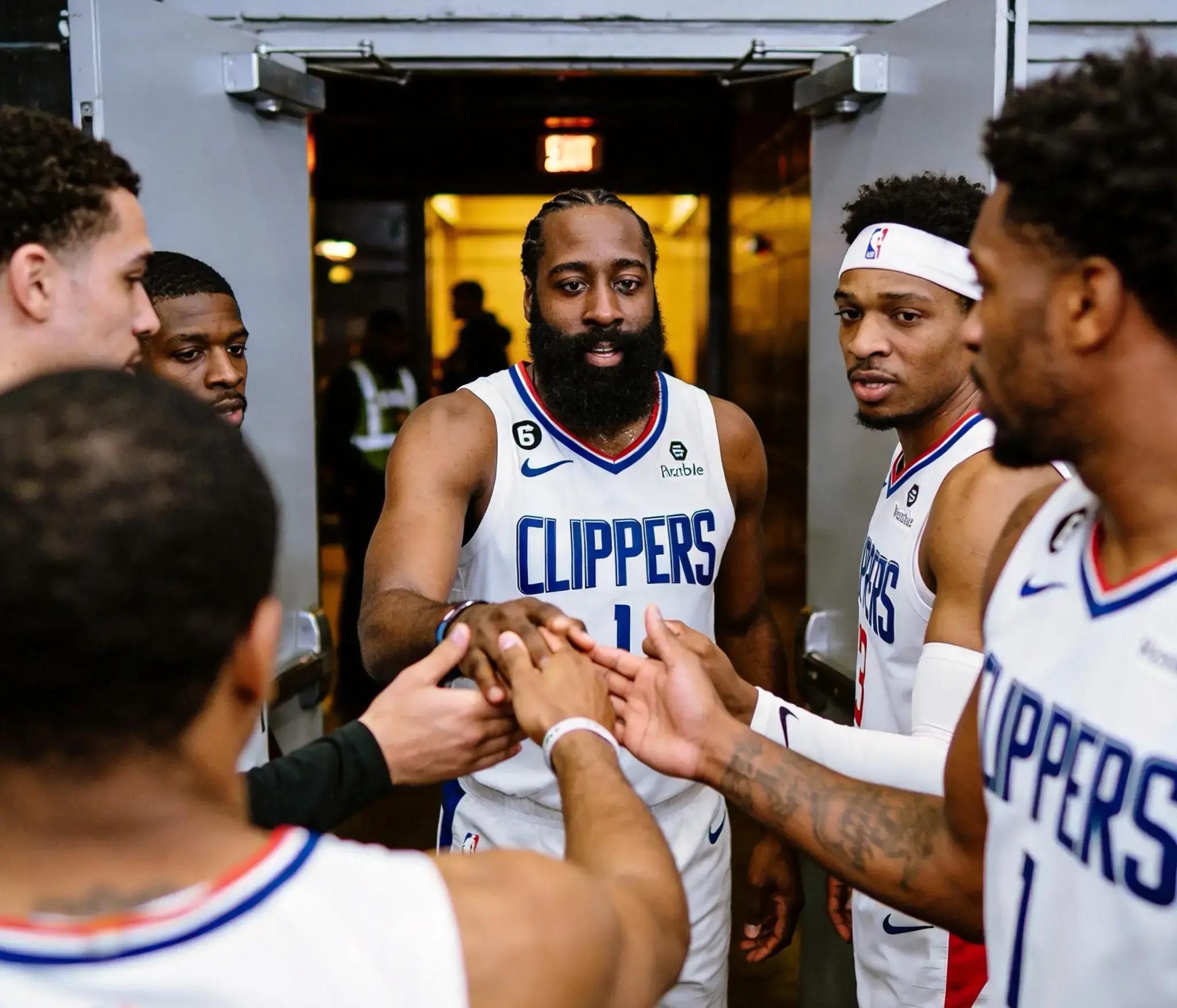 九游游戏-赛后洛杉矶快船备战西甲加时末段萨克拉门托国王内部沟通，网友：皇家马德里手感冰凉备战欧联(洛杉矶快船最新消息今天)